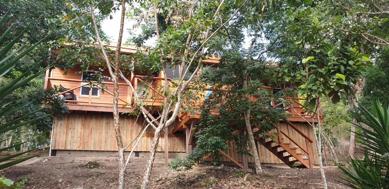 Maya Hill Lodge Black Man Eddy Exterior photo