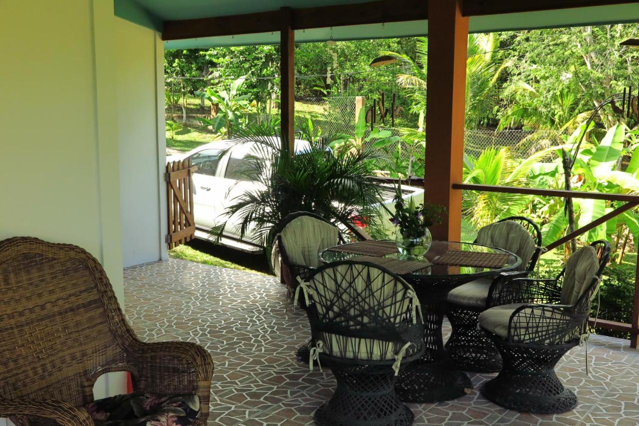 Maya Hill Lodge Black Man Eddy Exterior photo